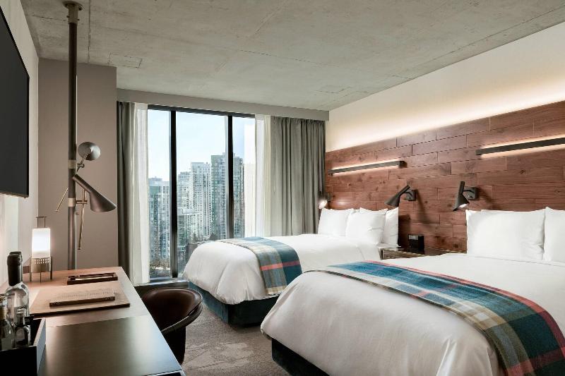 سوییت اجرایی, Phu Cuong Beach