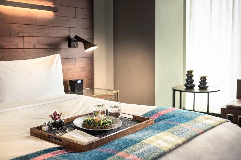 سوییت اجرایی, Phu Cuong Beach