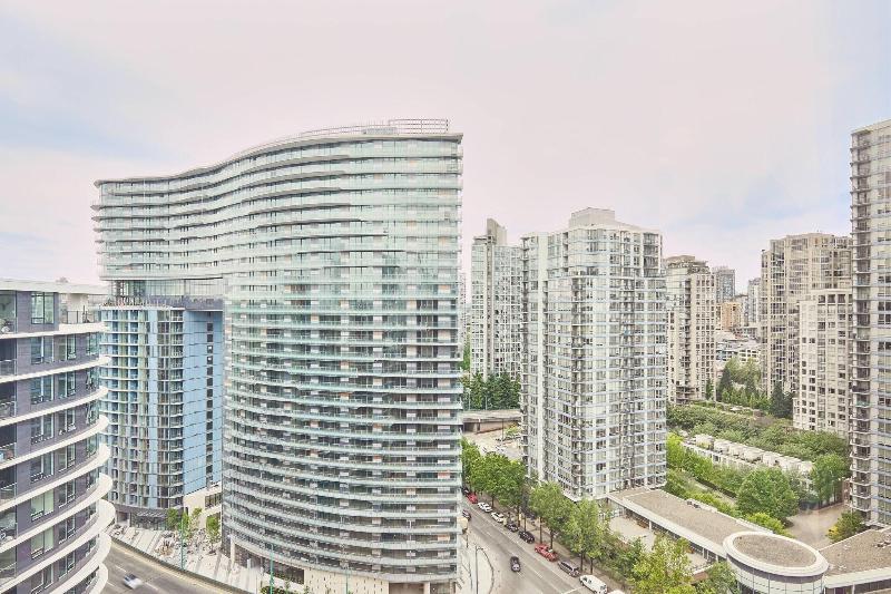 سوییت اجرایی, Phu Cuong Beach