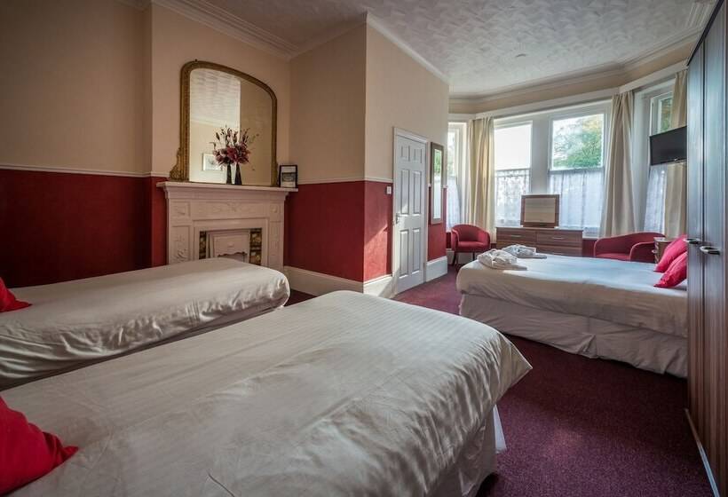 חדר משפחתי, Daish S