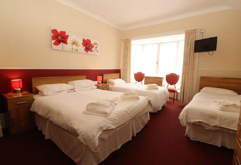 חדר משפחתי, Daish S