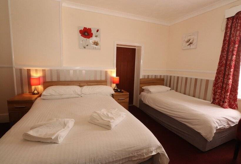 חדר קלאסי לשלושה, Daish S