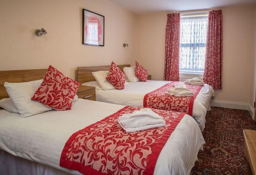 חדר קלאסי לשלושה, Daish S