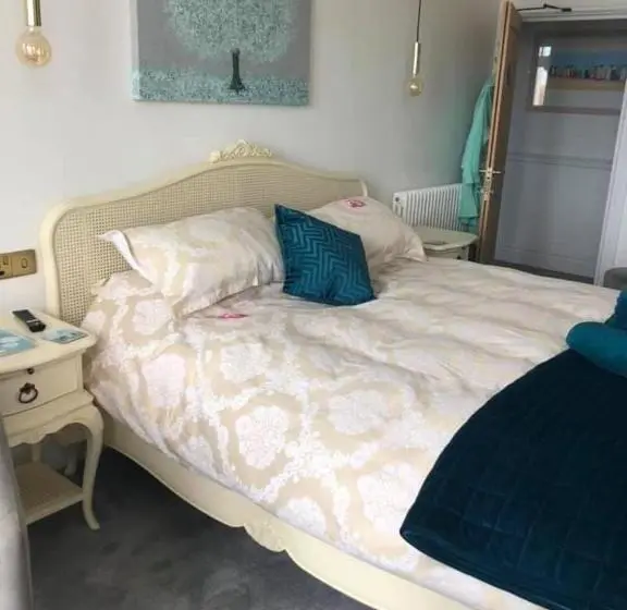 キングサイズベッドのスーペリアルーム, Lazy Waves Boutique B&b
