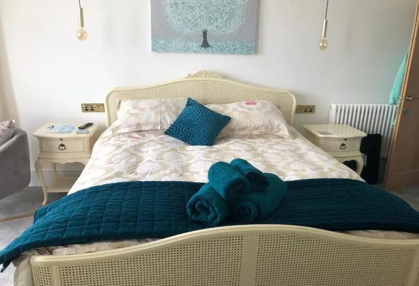 キングサイズベッドのスーペリアルーム, Lazy Waves Boutique B&b