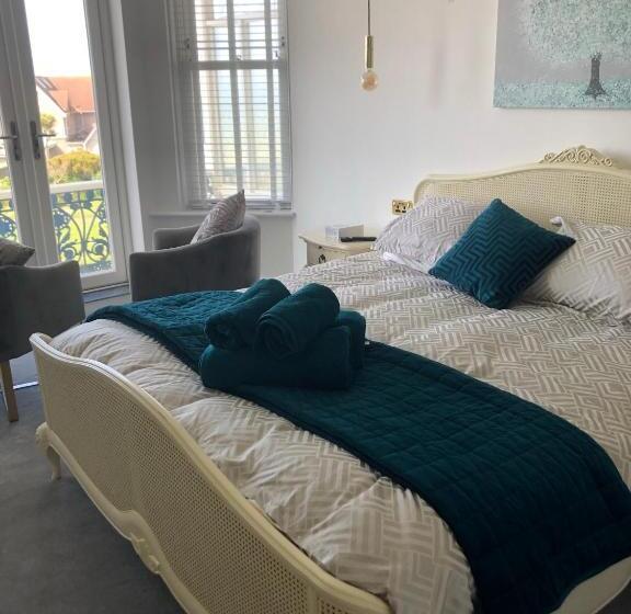 Chambre Supérieure Lit King Size, Lazy Waves Boutique B&b