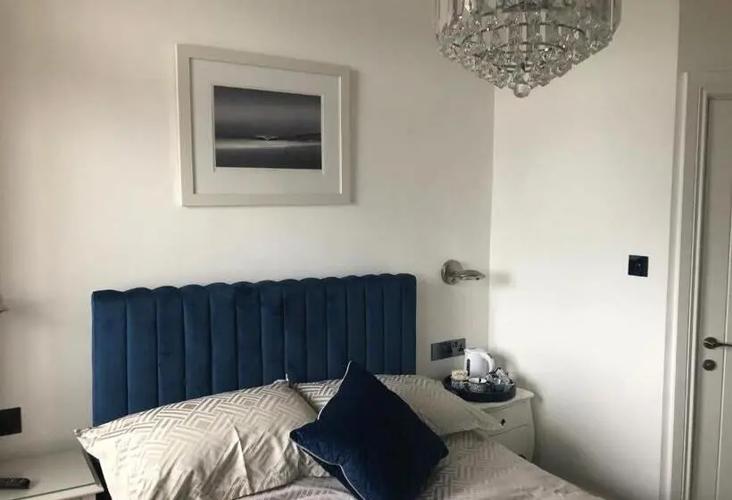 オーシャンビュースタンダードルームバルコニー付き, Lazy Waves Boutique B&b