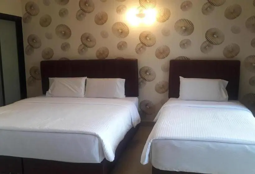 Standard Triple Room with Terrace, Mana Residence