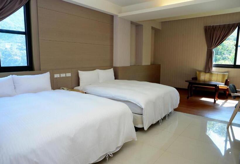 家庭间, Yi Da Lakeside