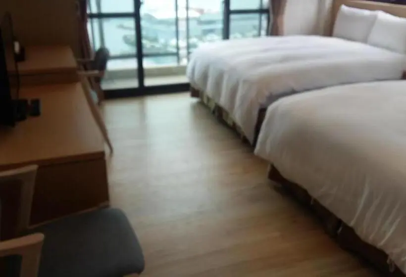 Economy Quadruple Room, Yi Da Lakeside
