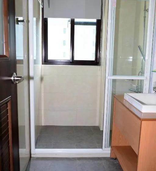 Economy Quadruple Room, Yi Da Lakeside