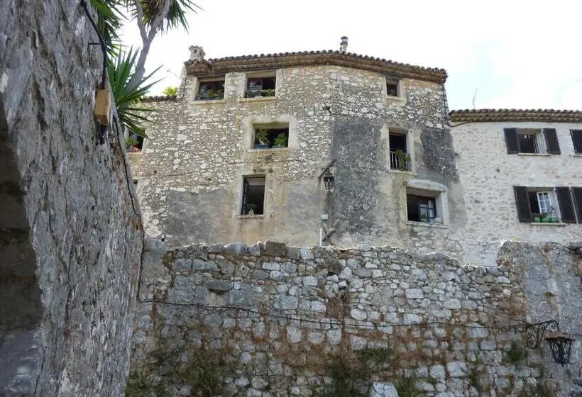Sviitti, La Maison Aux Bonsais