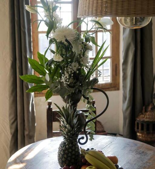 Люкс, La Maison Aux Bonsais