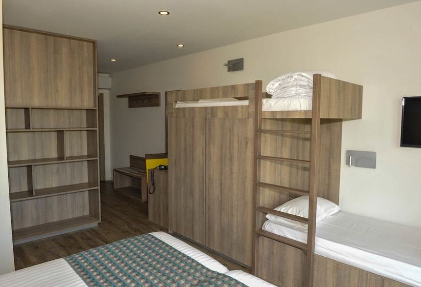 Семейный Номер, Residence Des Pilotes