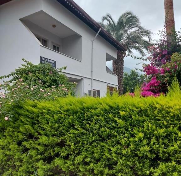 バルコニー付きスタンダードトリプルルーム, Palm Konak