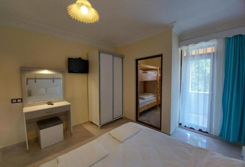 テラス付き１ベッドルームアパートメント, Palm Konak