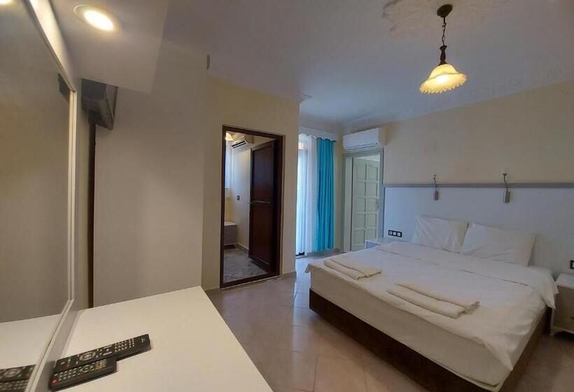 テラス付き１ベッドルームアパートメント, Palm Konak