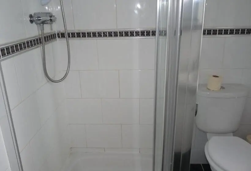 اتاق استاندارد با سرویس بهداشتی مشترک, Arbour Guest House