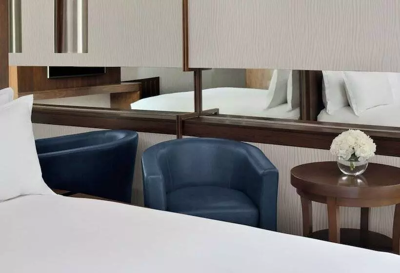 سوییت اجرایی, Crowne Plaza Hotel Riyadh Minhal, An Ihg