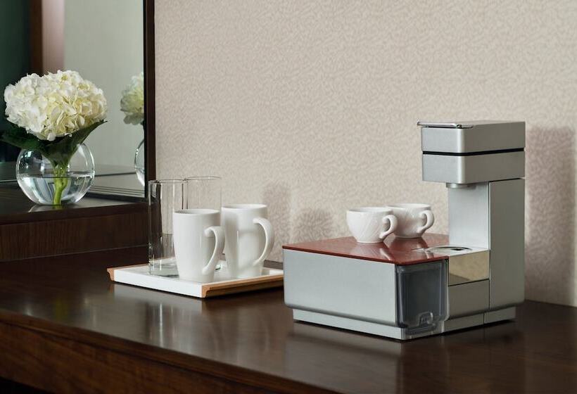 סוויטה אקזקיוטיב, Crowne Plaza Hotel Riyadh Minhal, An Ihg