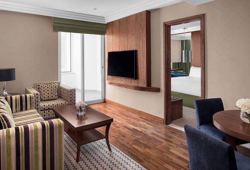 סוויטה, Crowne Plaza Hotel Riyadh Minhal, An Ihg