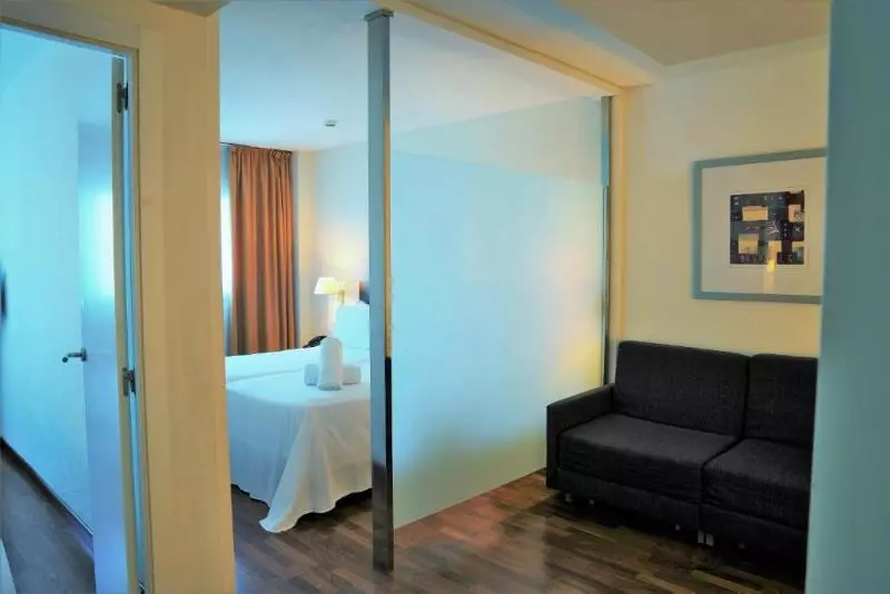 سوییت لوکس, Crowne Plaza Hotel Riyadh Minhal, An Ihg