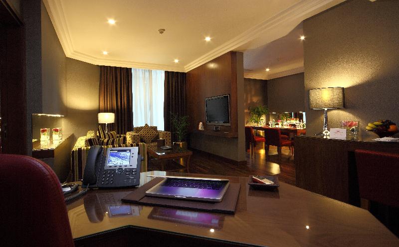 סוויטה, Crowne Plaza Hotel Riyadh Minhal, An Ihg