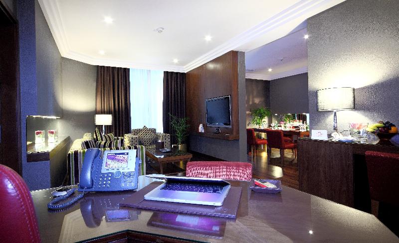 סוויטה, Crowne Plaza Hotel Riyadh Minhal, An Ihg