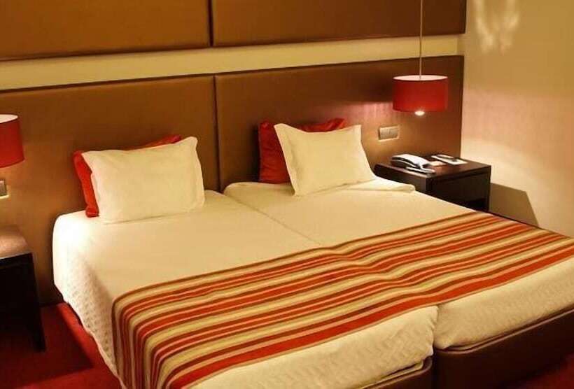 غرفة قياسية فردية, Dighton