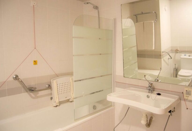 Номер Стандарт Адаптированный для Инвалидов, Tryp By Wyndham Montijo Parque