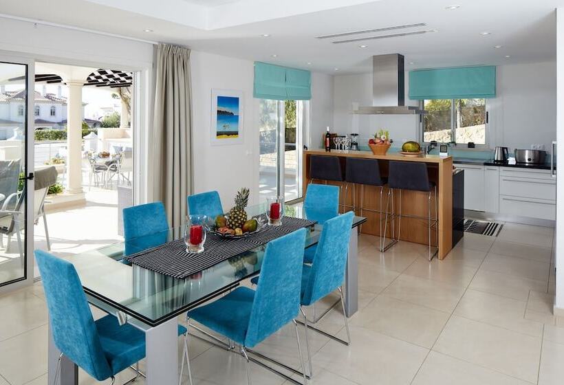Вилла 4 Спальни, Dunas Douradas Beach Club