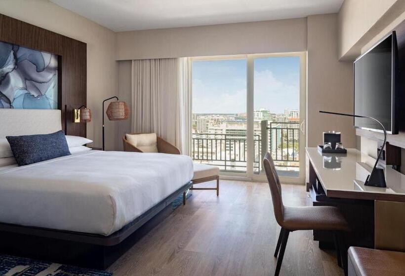 اتاق استاندارد با تخت بزرگ, San Juan Marriott Resort And Stellaris Casino