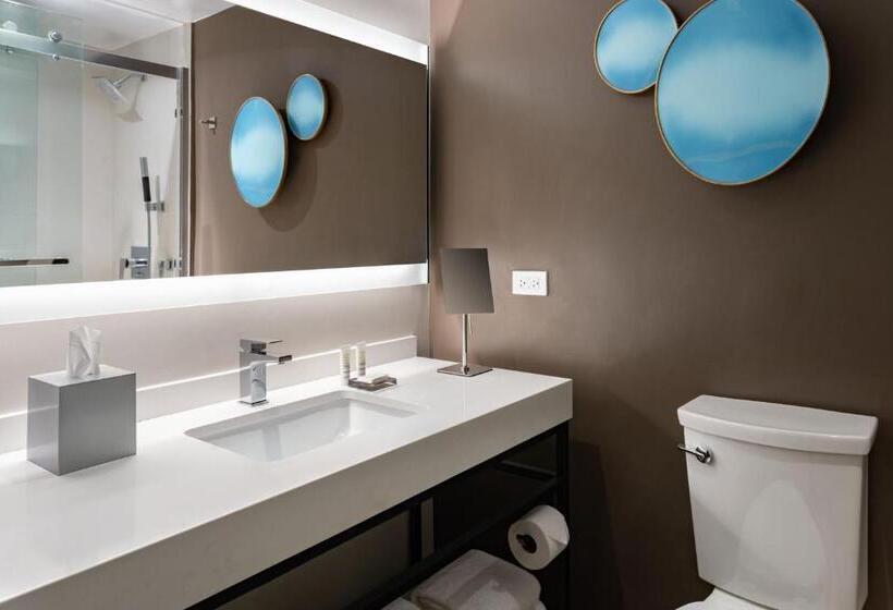 اتاق استاندارد با تخت بزرگ, San Juan Marriott Resort And Stellaris Casino