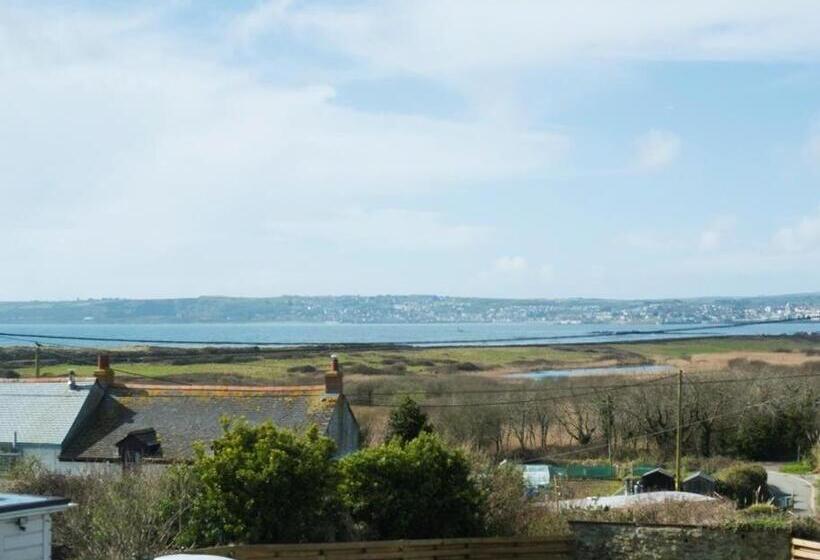 סוויטה דלוקס, Chyreen@marazion