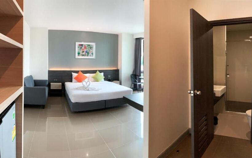 발코니 디럭스 룸, Clover Hotel Hatyai