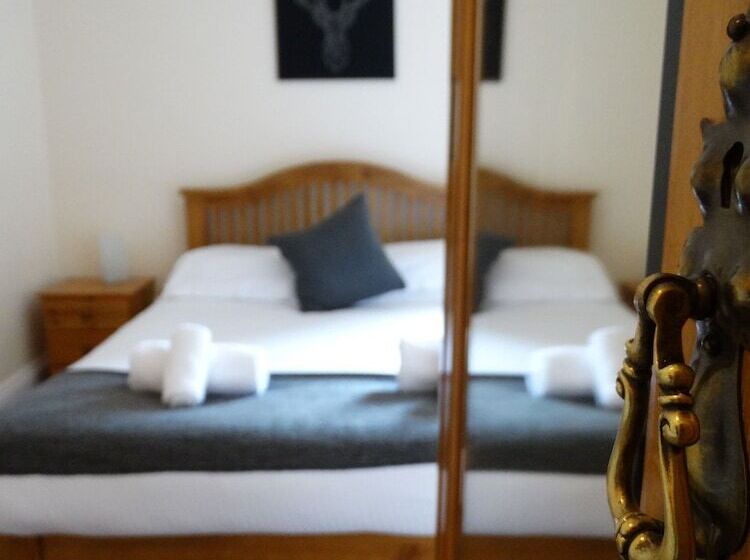 スタンダードルーム, Kilchoan House