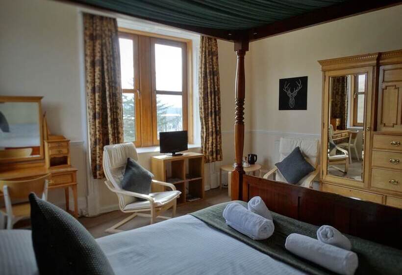 Номер Стандарт, Kilchoan House