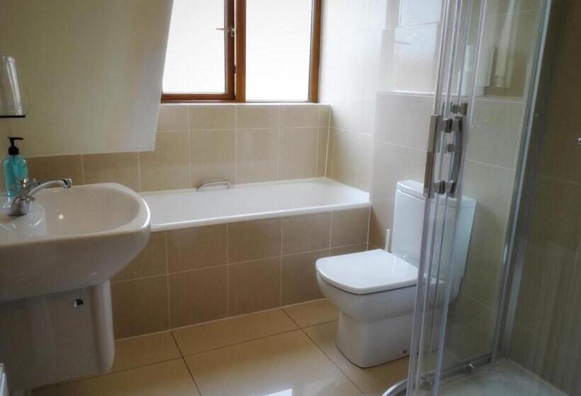 ファミリールーム, Kilchoan House