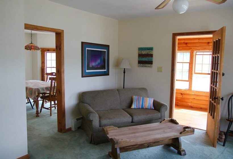 בית, 3 חדרי שינה, Sara Placid Inn & Suites