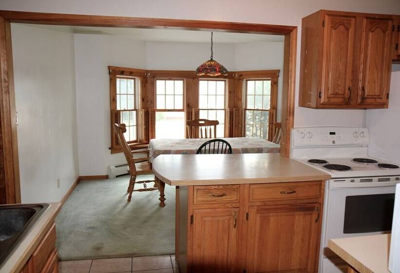 בית, 3 חדרי שינה, Sara Placid Inn & Suites