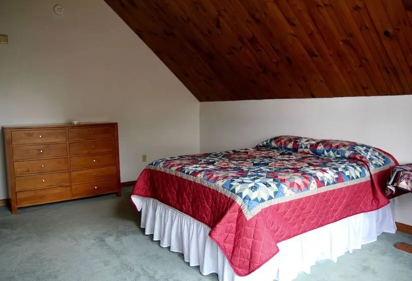 خانه 3 خوابه, Sara Placid Inn & Suites