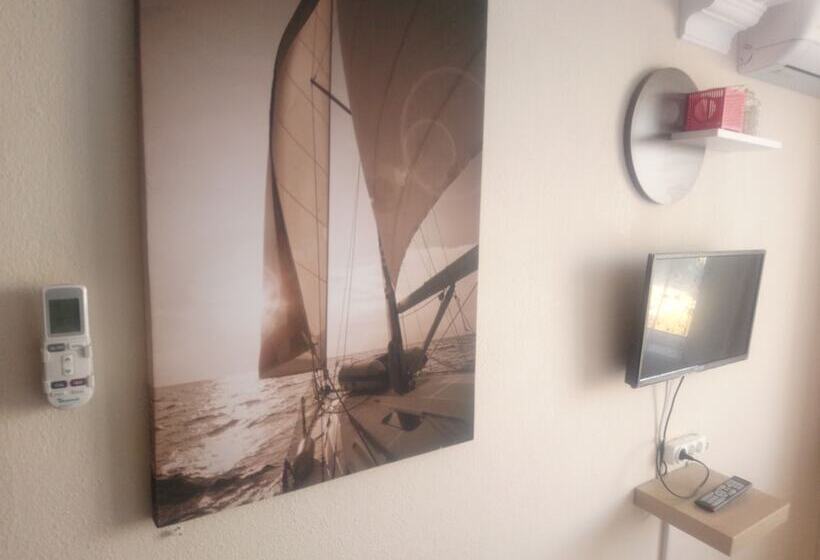 이코노미 룸, Bahceli Konak