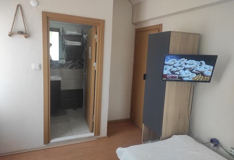 이코노미 룸, Bahceli Konak