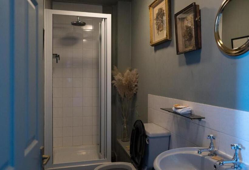 סוויטה משפחתית, La Rosa