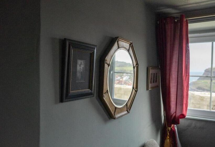 סוויטה משפחתית, La Rosa