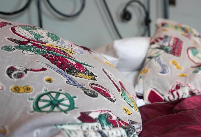 סוויטה משפחתית, La Rosa