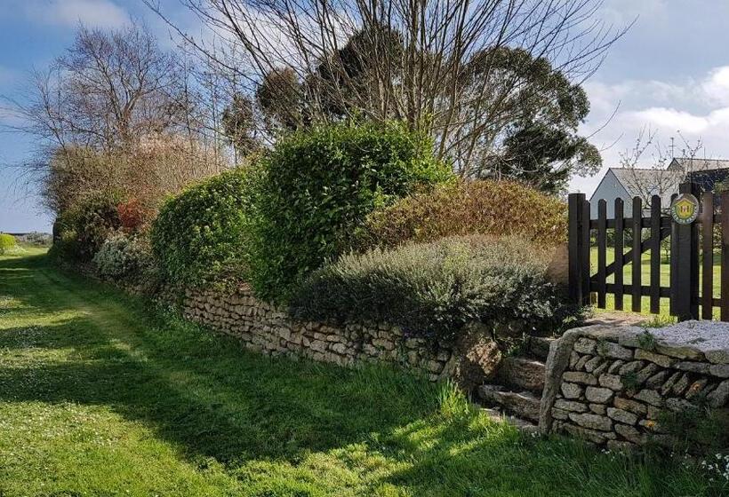 מיטת קינג בסוויטה, Villa Kernéhan