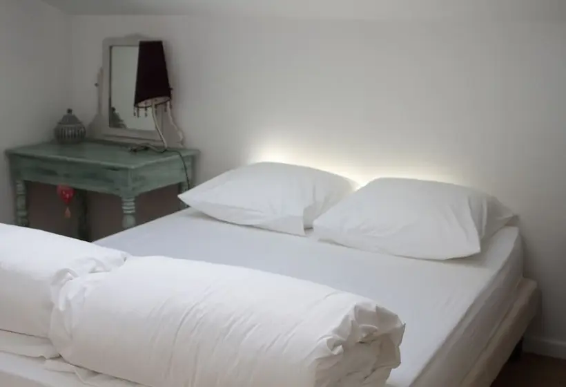 エコノミールーム, Cassis Hostel Les Heures Claires