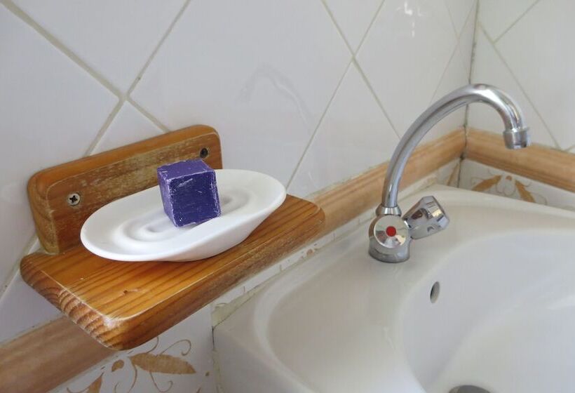 共用房间的床, Cassis Hostel Les Heures Claires
