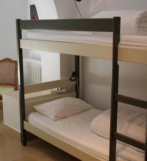 共用房间的床, Cassis Hostel Les Heures Claires